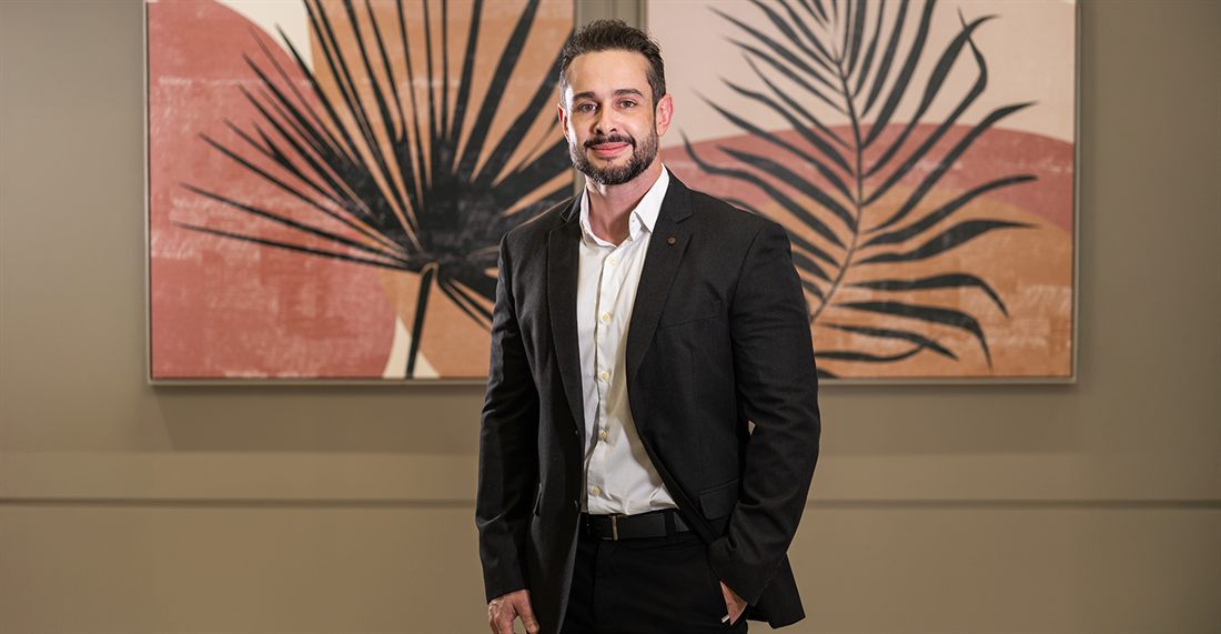 Dr. Bruno Martins